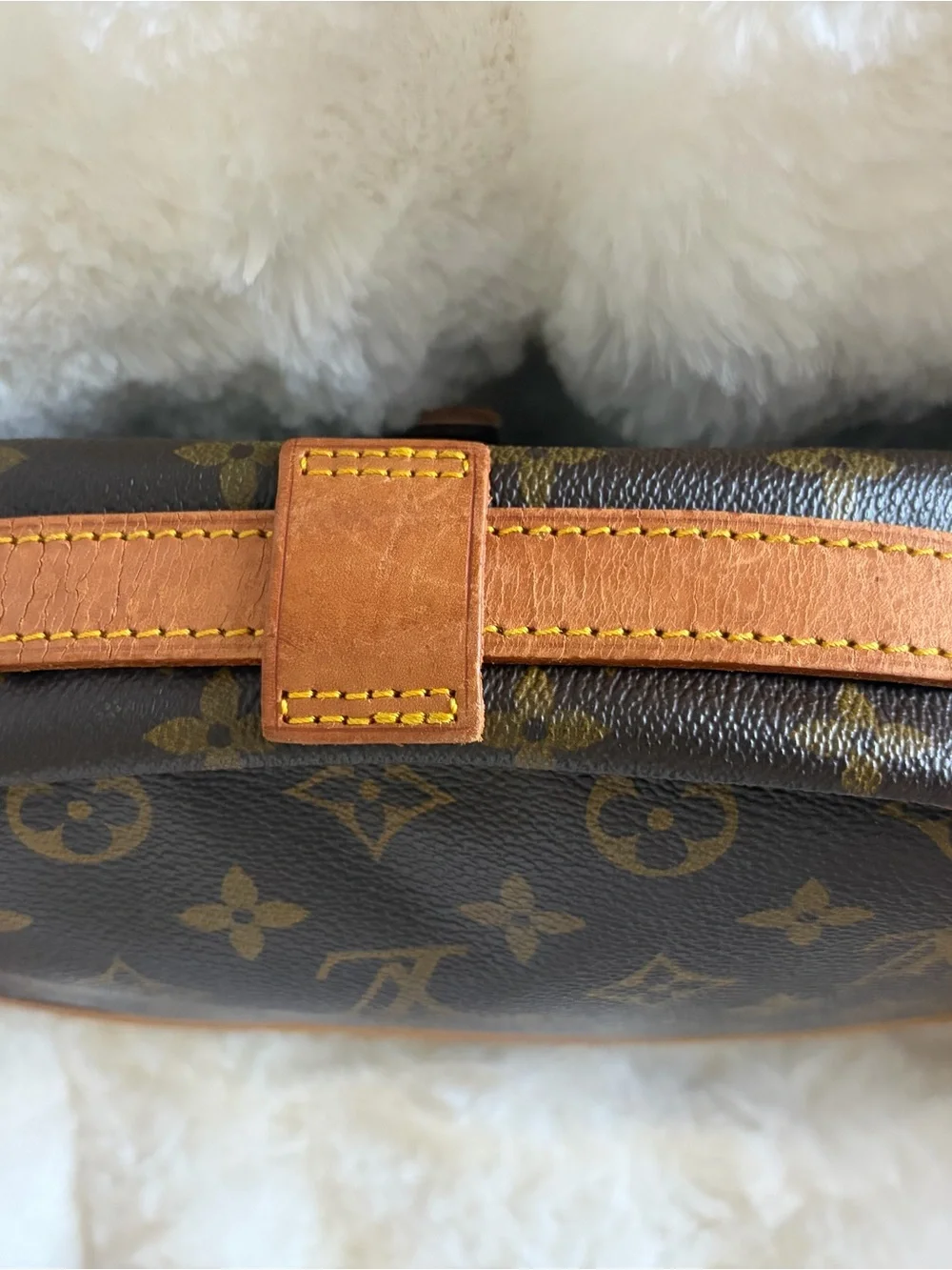 Louis Vuitton Monogram Jeune Fille GM crossbody